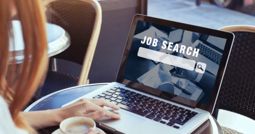 Applying for a tech job online: a playbook on freelance IT job adverts