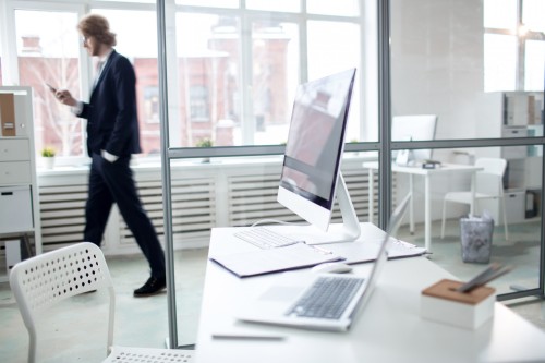 Do I need Security Clearance to apply for an IT job?