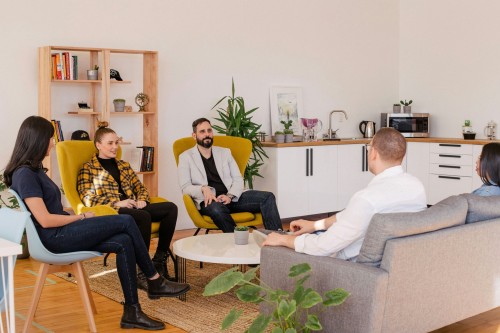 ESN : faut-il recruter sur profils ou sur missions spécifiques ?