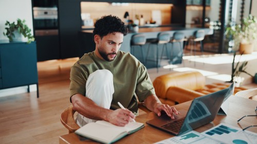 Freelance IT : comment bien boucler son année fiscale avant le 31 décembre 2026 ?