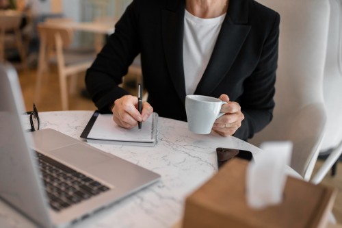 La conformité juridique des freelances : comment sécuriser son activité en 2025 ?
