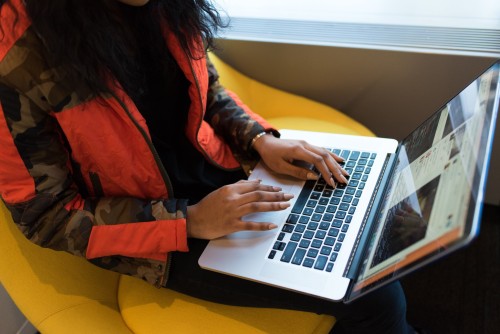 Les critères attendus par les talents IT dans une offre d’emploi : comment rédiger une offre efficace ?