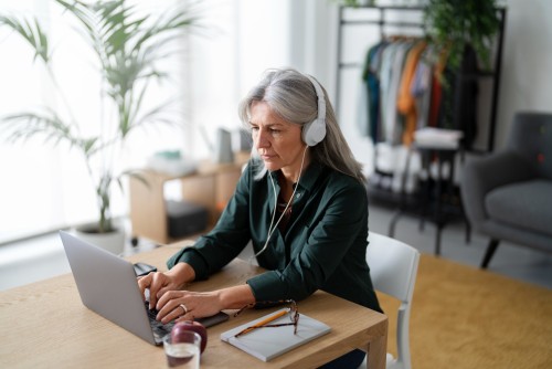 Seniors, osez le freelancing !