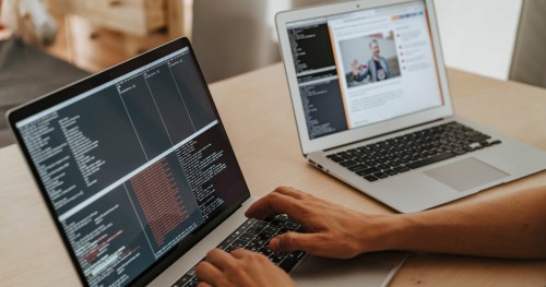 Top 10 freelance developer job stats, facts and trends for 2024
