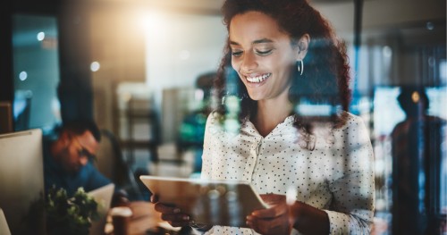 What qualifications do you need to become an IT contractor?