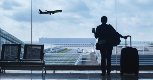 Would an IT freelancer who wants to work overseas have more options as a UK employee?