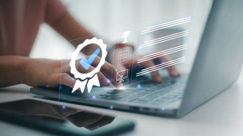 Zoom sur les certifications cloud et cyber à décrocher pendant les vacances